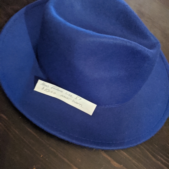 Fedora - Picture 5 of 6